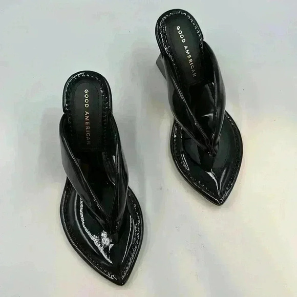 🆕 NWT, Good American shoe bag and box size 5 black patent leather thong … - Picture 2 of 12